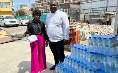 SISTEC doa água para Campanha de Natal realizada pelo Conselho da Juventude do Distrito Urbano da Ingombota